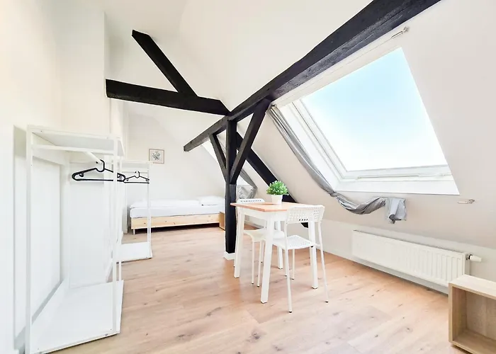 Apartamento Tolstov - 6 - 15 Min Zur Messe Dus *