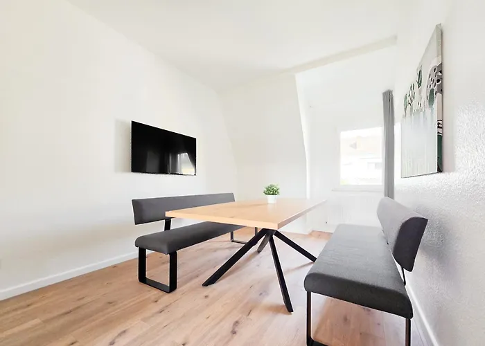 Tolstov - 6 - 15 Min Zur Messe Dus Düsseldorf