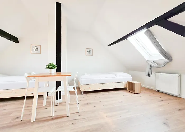 Tolstov - 6 - 15 Min Zur Messe Dus Düsseldorf